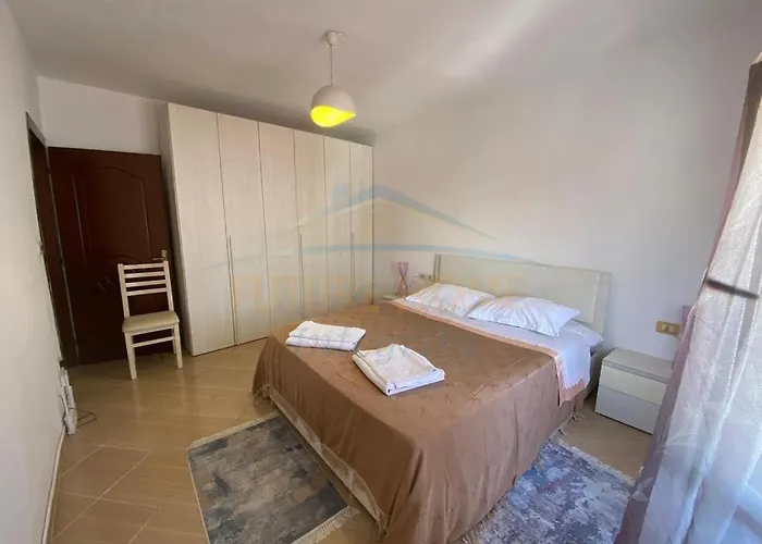 Apartment 21-dhjetori *